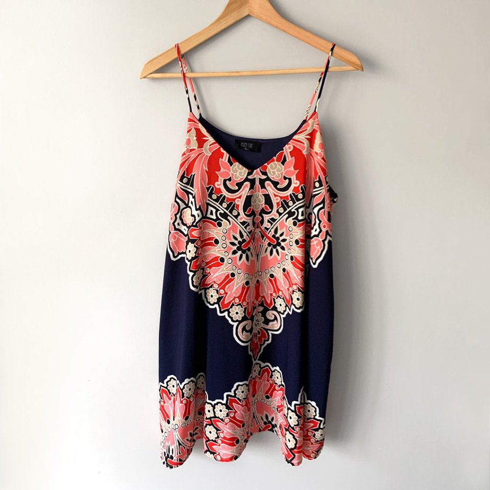 💥NEW DISCOUNT💥 Peach Love California Floral Navy and Coral Midi Dress
